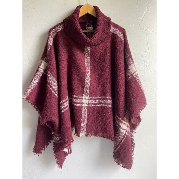 New! World Market Knit Turtleneck Poncho Red Cream Fringed One Size Cozy Soft - Picture 2 of 7